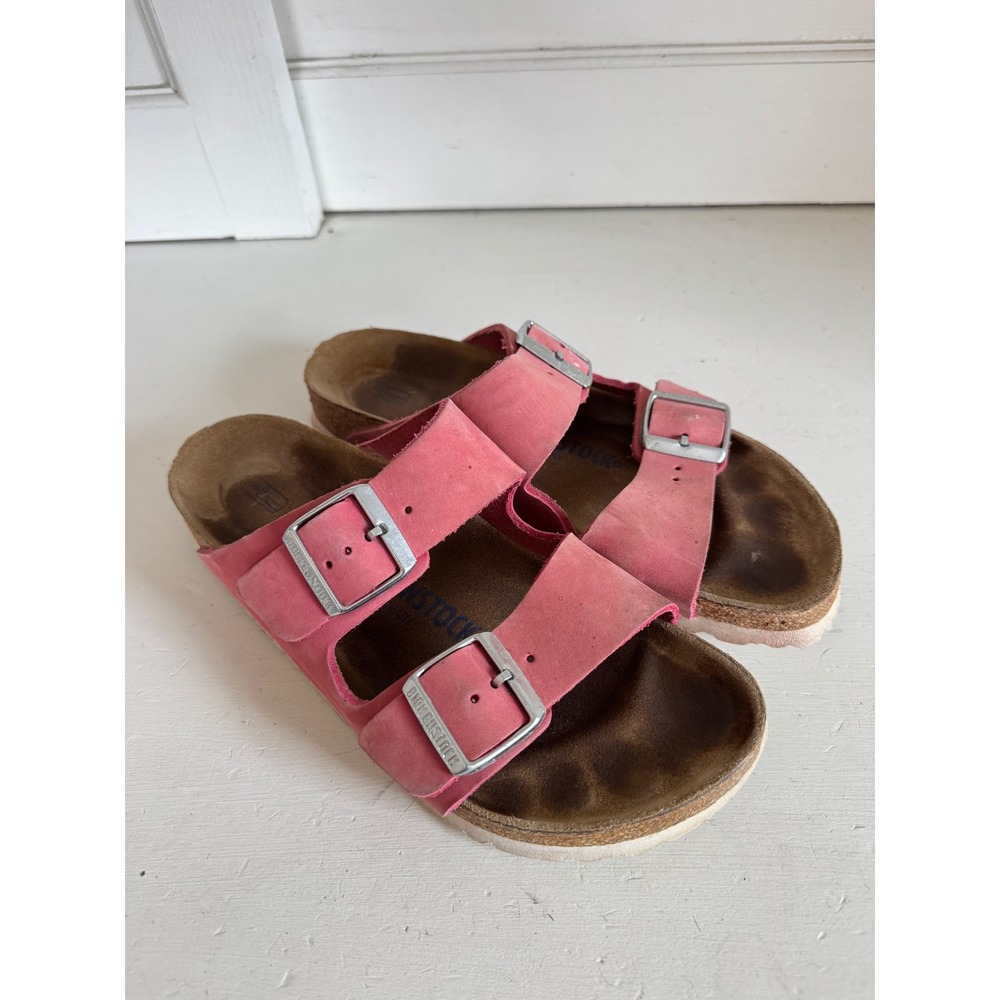Birkenstock pink Arizona sandals size 38‎ (women's US 7-7.5)